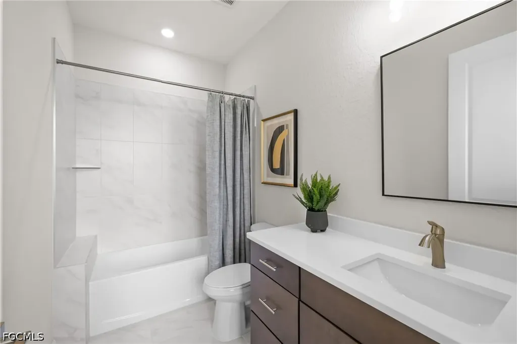 8738 Lakefront Court Fort Myers FL 33908