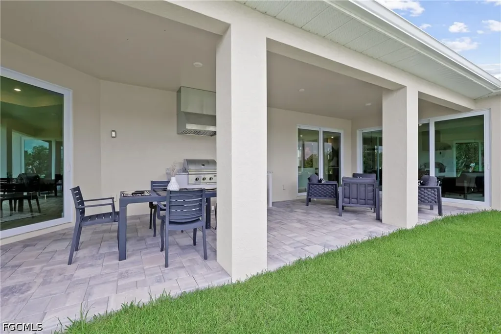 8738 Lakefront Court Fort Myers FL 33908