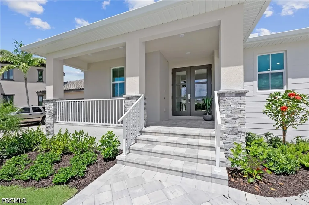 8738 Lakefront Court Fort Myers FL 33908