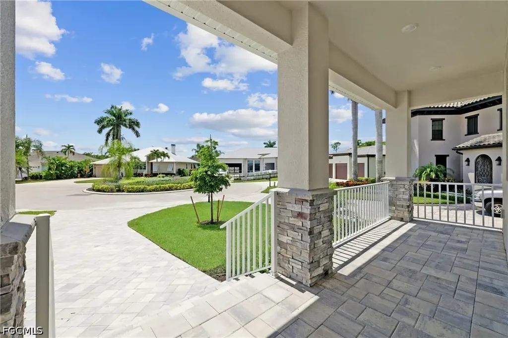 8738 Lakefront Court Fort Myers FL 33908