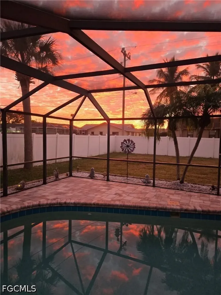 3320 SW 6th Avenue Cape Coral FL 33914