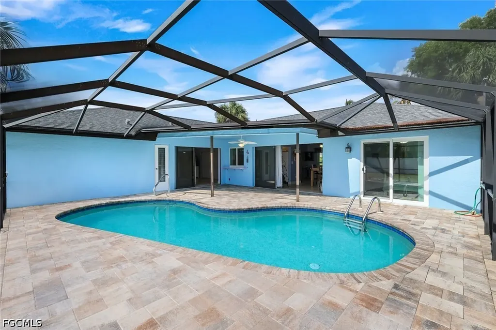 3320 SW 6th Avenue Cape Coral FL 33914