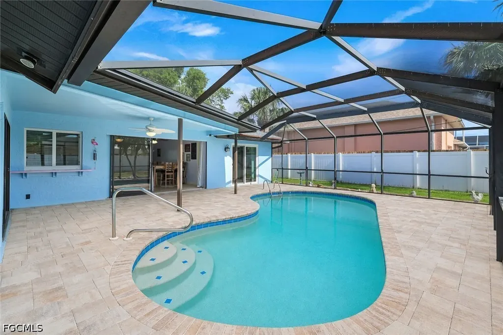 3320 SW 6th Avenue Cape Coral FL 33914