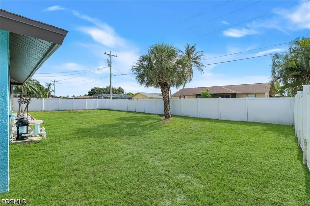 3320 SW 6th Avenue Cape Coral FL 33914