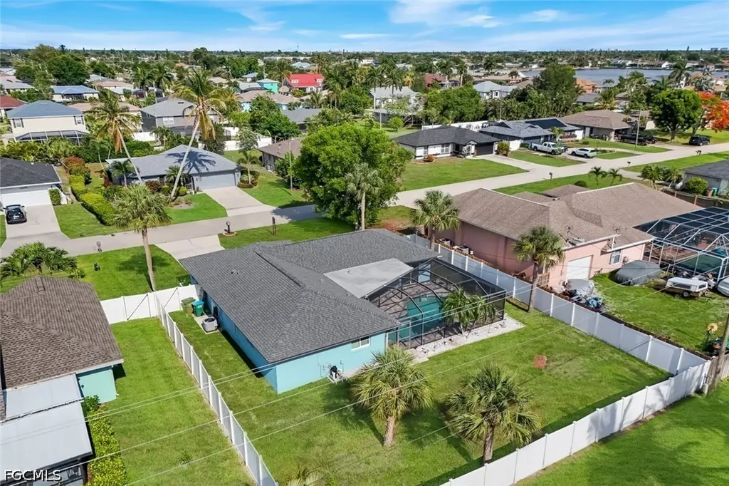 3320 SW 6th Avenue Cape Coral FL 33914