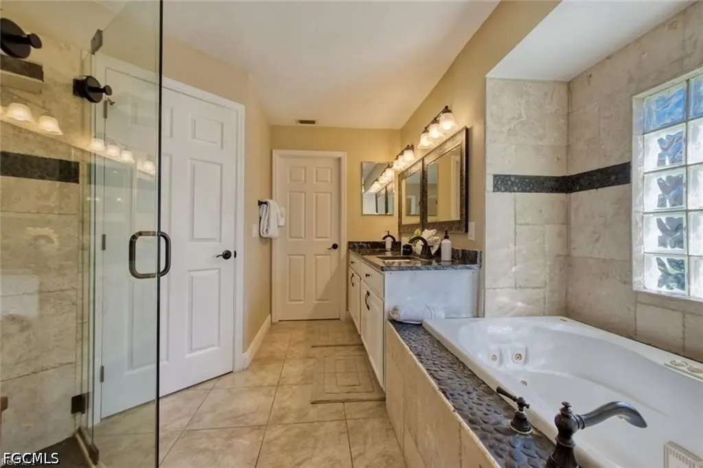 1807 SW 48th Lane Cape Coral FL 33914