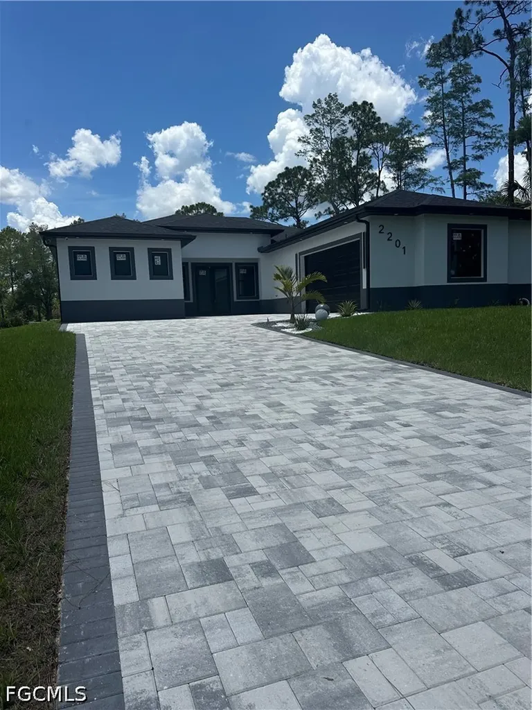 2201 Jackson Avenue Alva FL 33920