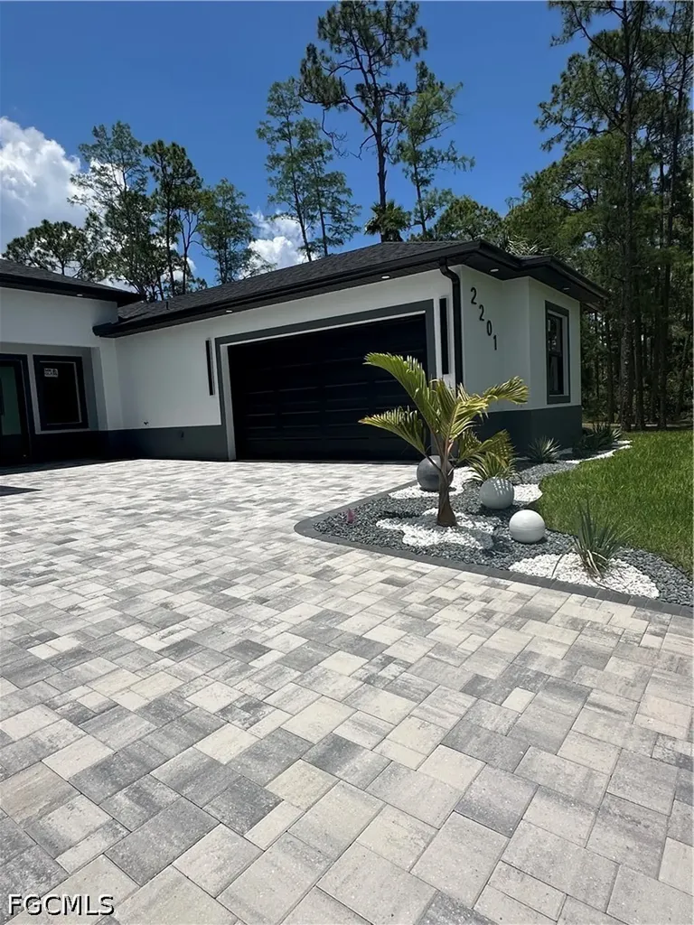 2201 Jackson Avenue Alva FL 33920