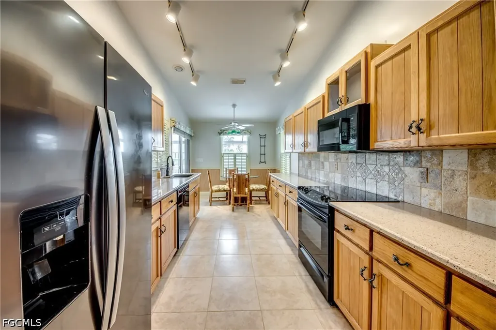 205 SW 8th Street Cape Coral FL 33991