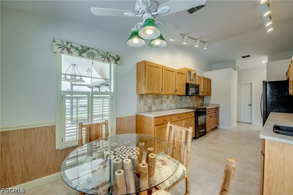205 SW 8th Street Cape Coral FL 33991