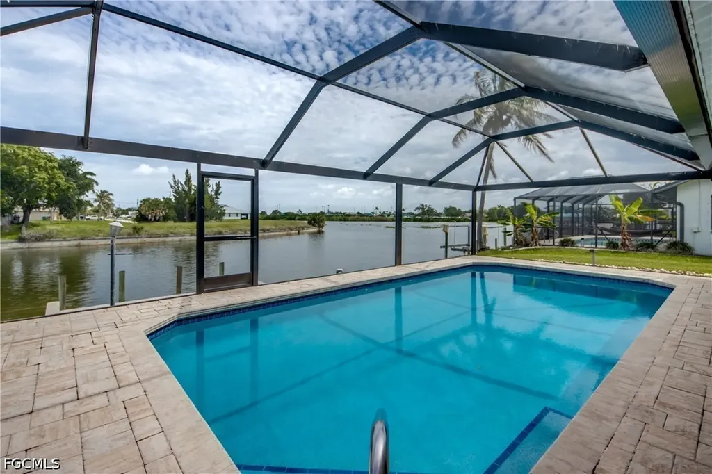 205 SW 8th Street Cape Coral FL 33991