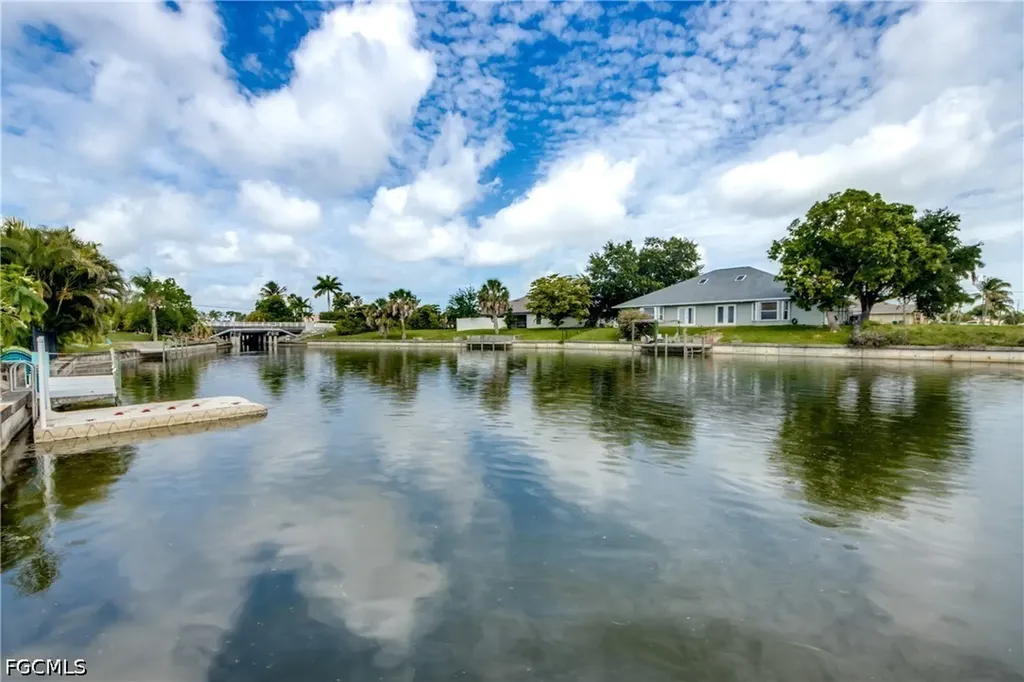 205 SW 8th Street Cape Coral FL 33991