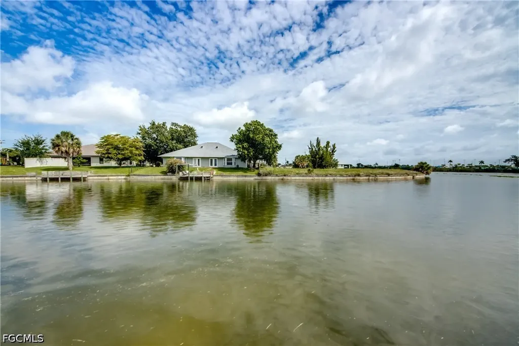 205 SW 8th Street Cape Coral FL 33991