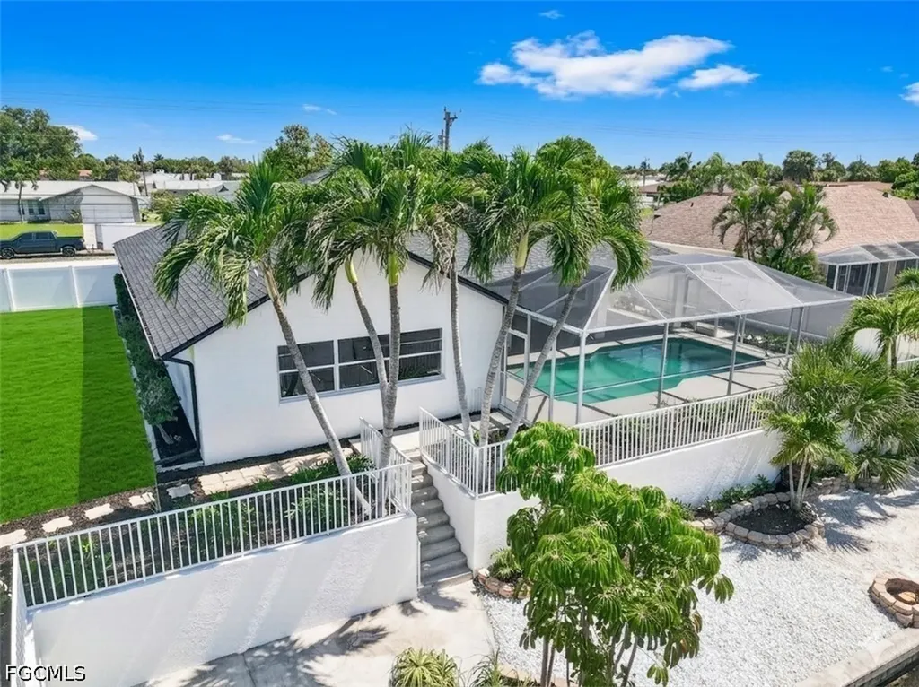 920 E Archer Parkway Cape Coral FL 33904