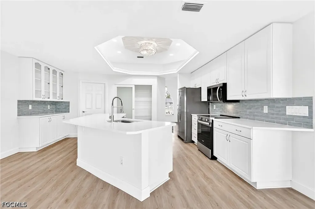 920 E Archer Parkway Cape Coral FL 33904