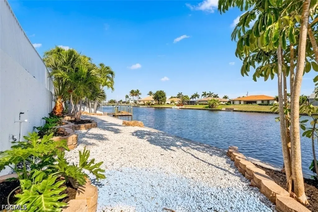 920 E Archer Parkway Cape Coral FL 33904