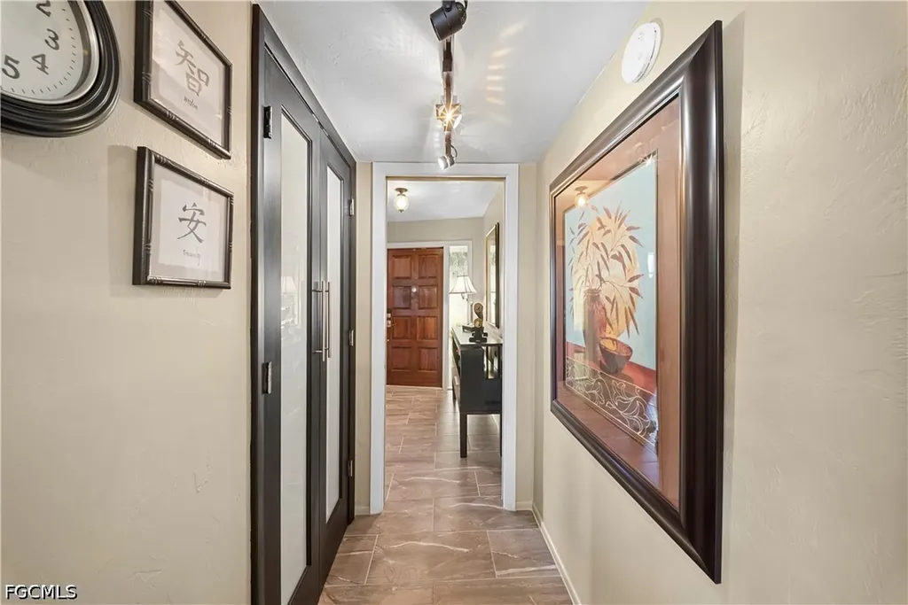 8713 Crest Lane Fort Myers FL 33907
