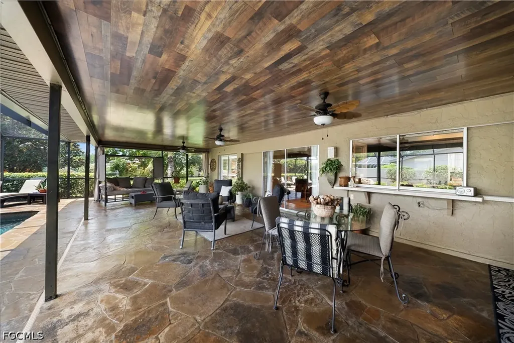 8713 Crest Lane Fort Myers FL 33907