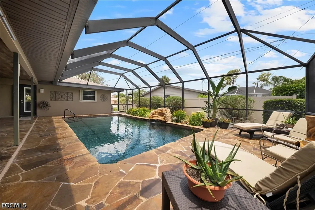 8713 Crest Lane Fort Myers FL 33907