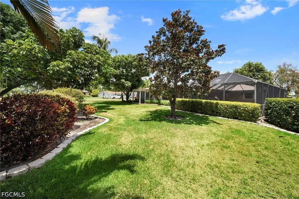 8713 Crest Lane Fort Myers FL 33907