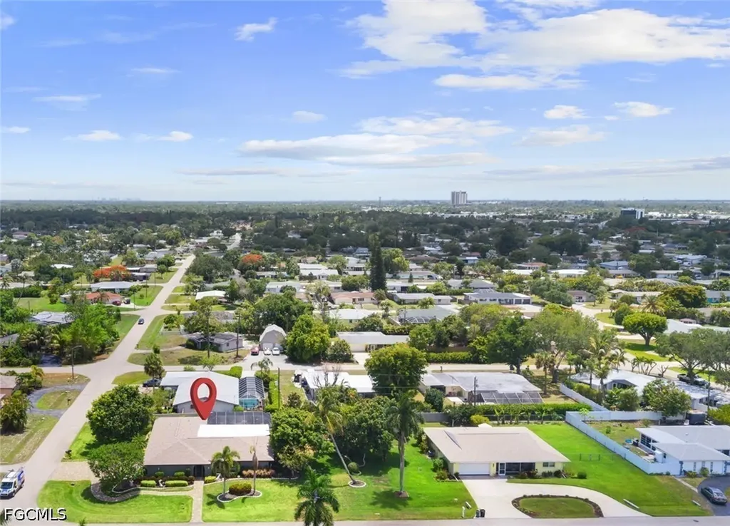 8713 Crest Lane Fort Myers FL 33907