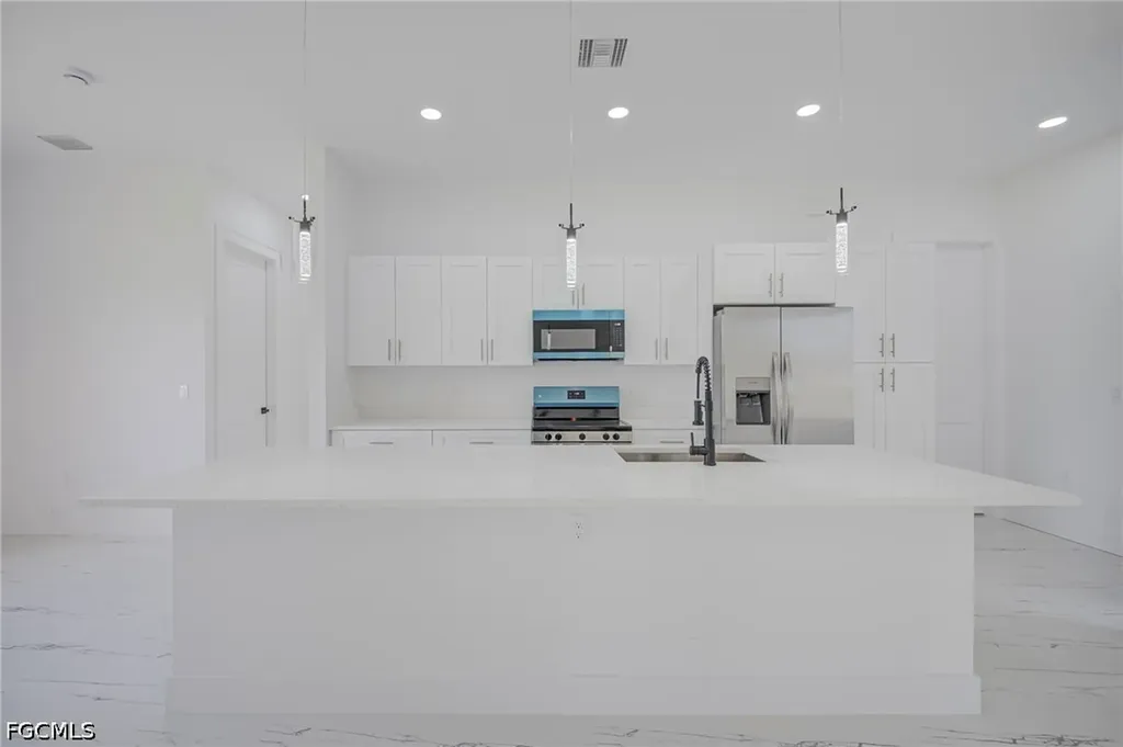 931 Barcelona Street E Lehigh Acres FL 33974