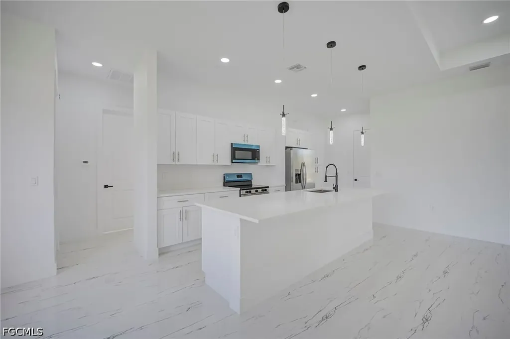 931 Barcelona Street E Lehigh Acres FL 33974