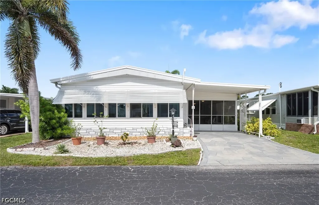 138 Lexington Avenue Fort Myers FL 33908