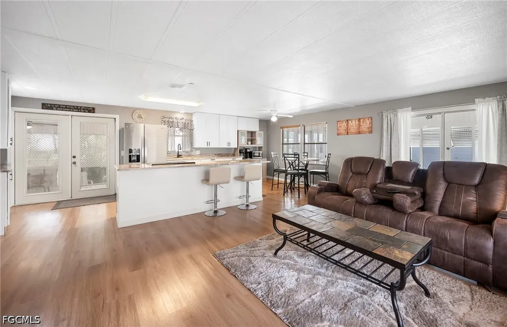 138 Lexington Avenue Fort Myers FL 33908