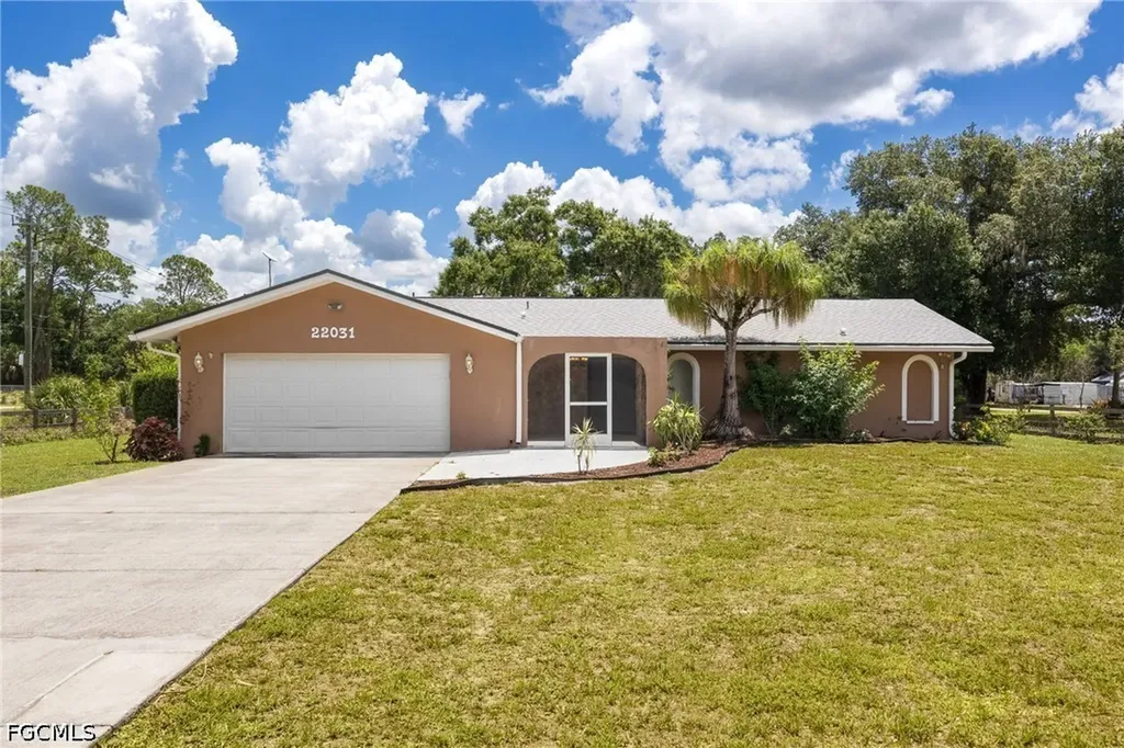 22031 Edwards Drive Alva FL 33920