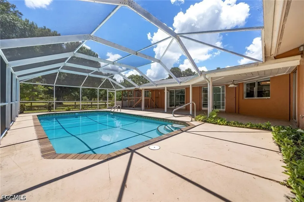 22031 Edwards Drive Alva FL 33920