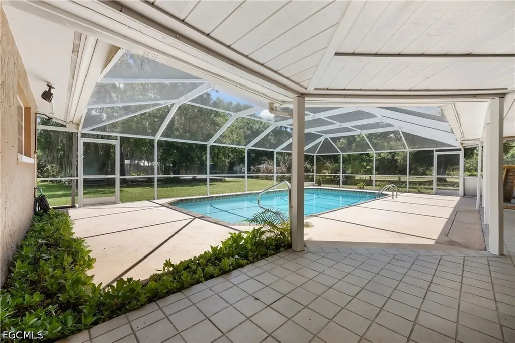 22031 Edwards Drive Alva FL 33920