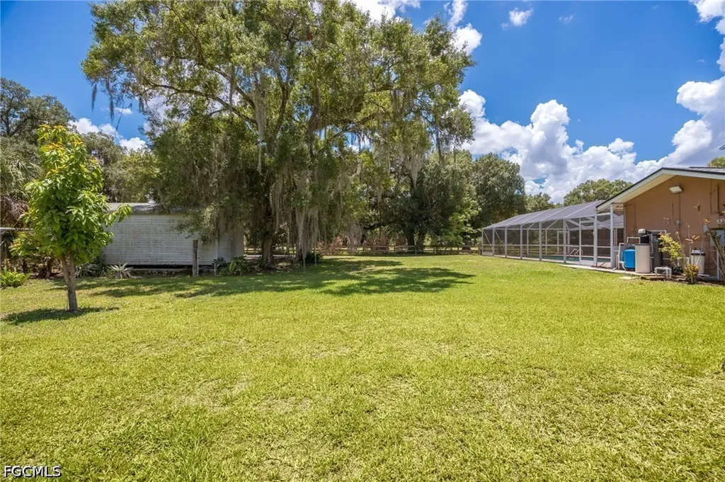 22031 Edwards Drive Alva FL 33920