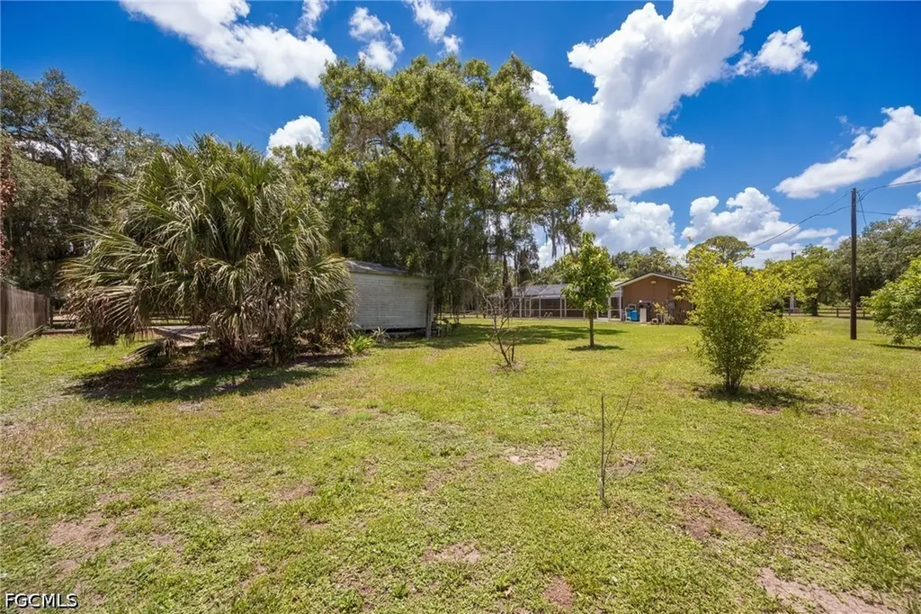 22031 Edwards Drive Alva FL 33920