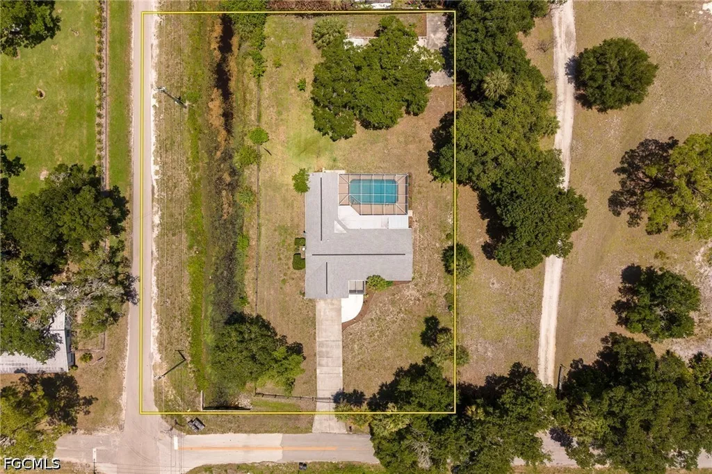 22031 Edwards Drive Alva FL 33920