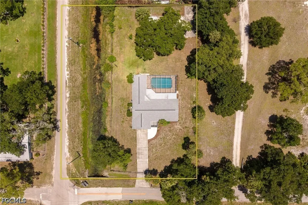22031 Edwards Drive Alva FL 33920