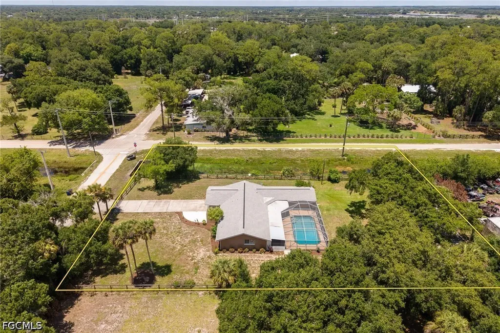22031 Edwards Drive Alva FL 33920