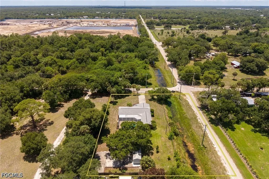 22031 Edwards Drive Alva FL 33920