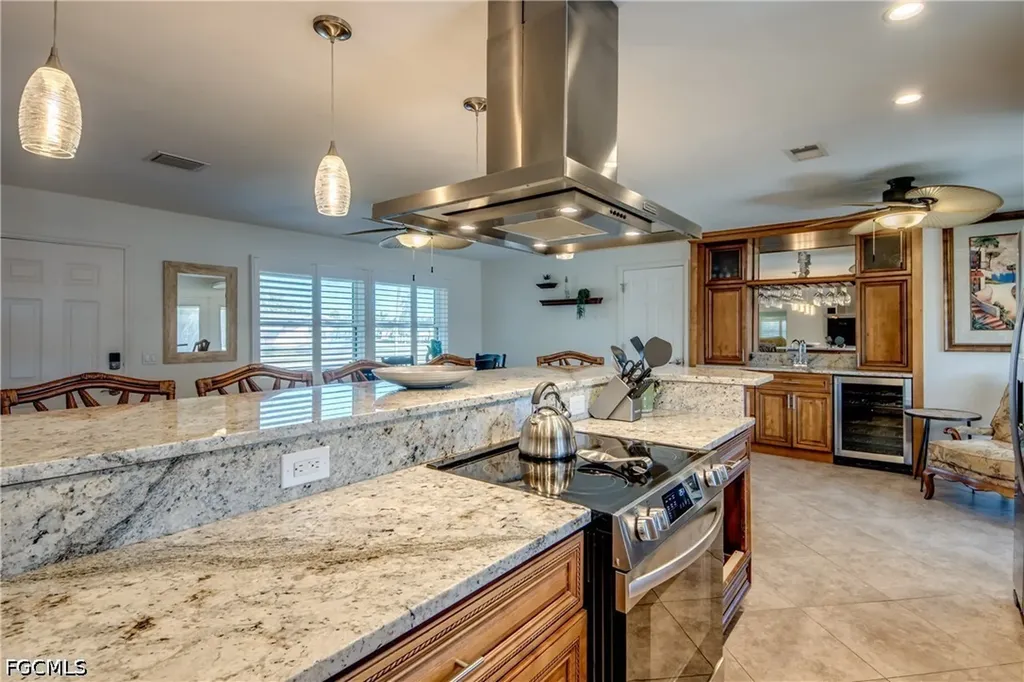 1122 El Dorado Parkway E Cape Coral FL 33904