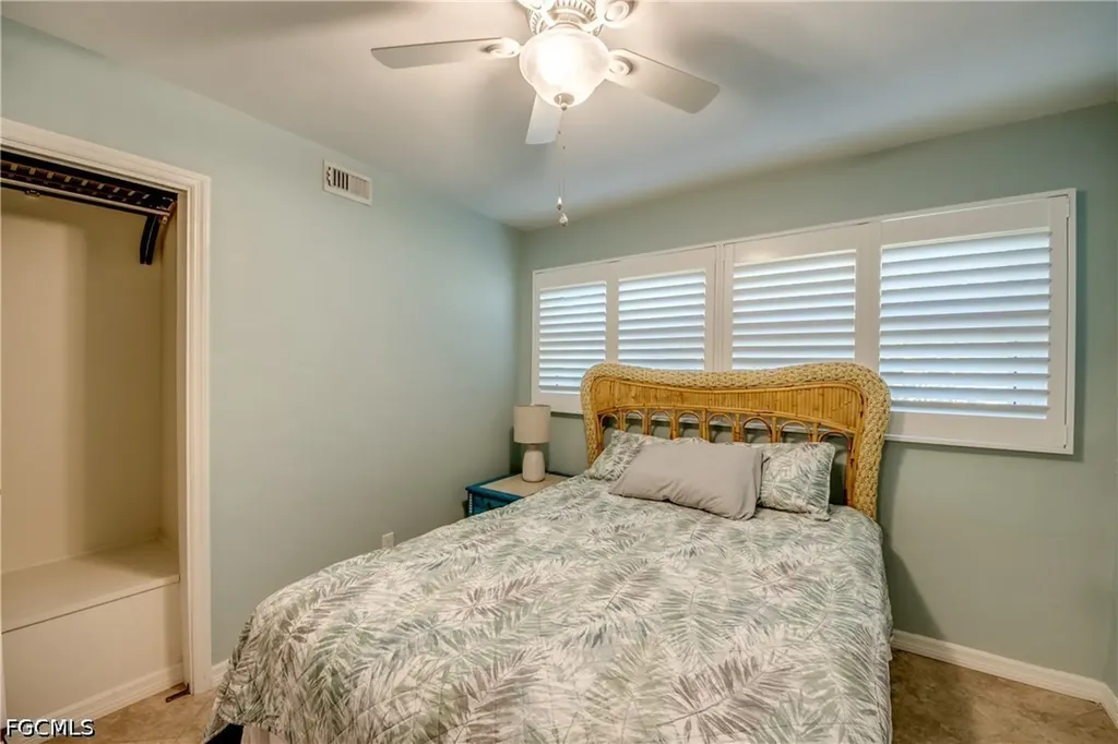 1122 El Dorado Parkway E Cape Coral FL 33904