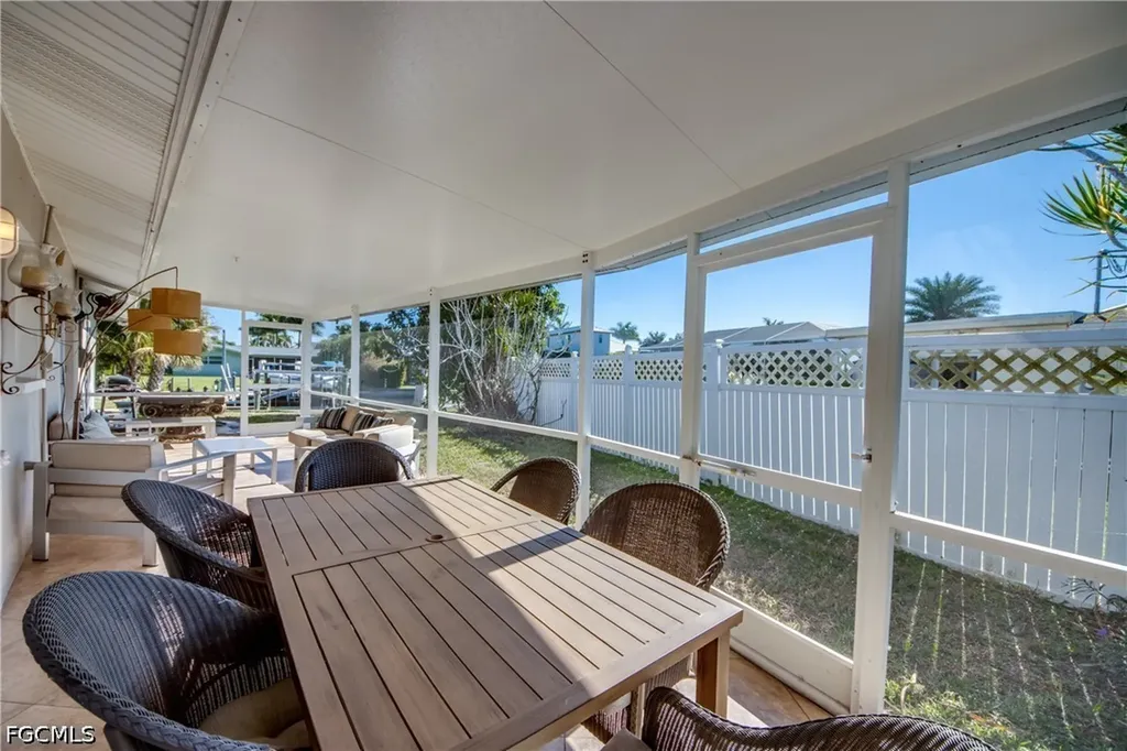 1122 El Dorado Parkway E Cape Coral FL 33904