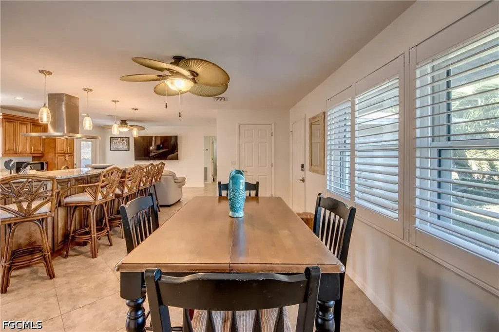 1122 El Dorado Parkway E Cape Coral FL 33904