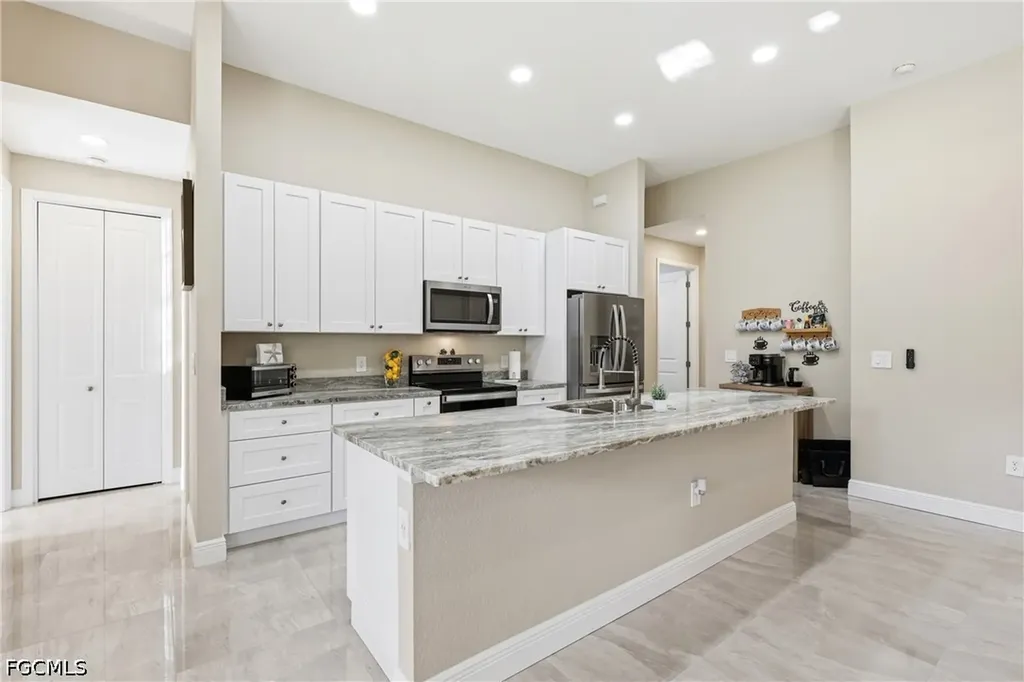 1813 NW 37th Place Cape Coral FL 33993