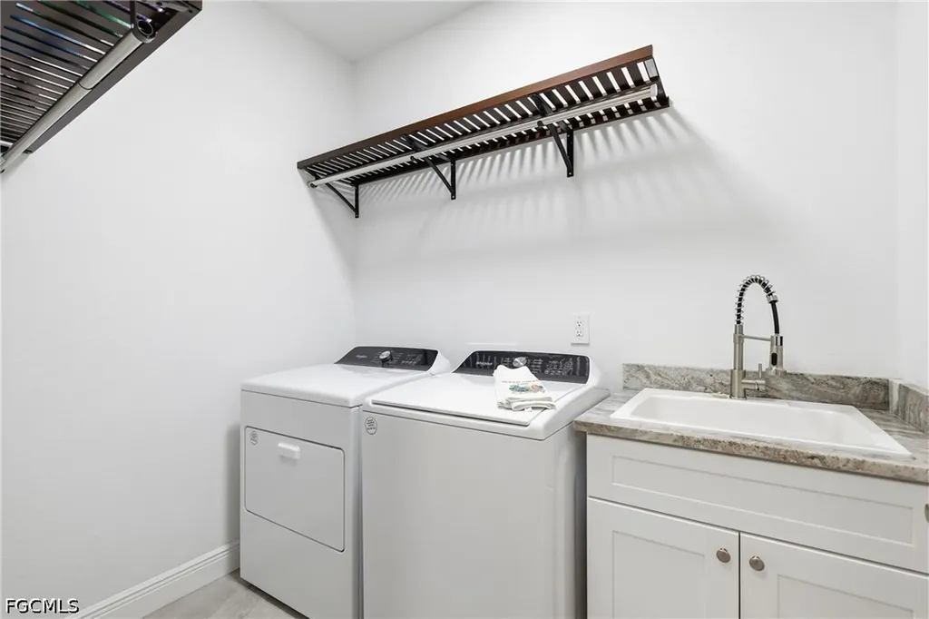 1813 NW 37th Place Cape Coral FL 33993