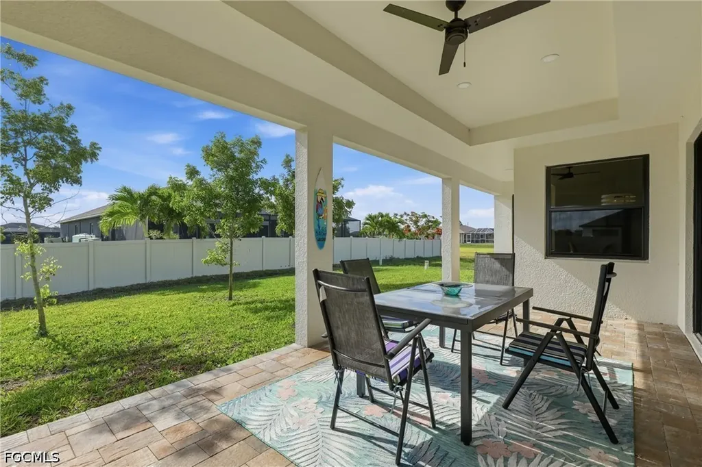 1813 NW 37th Place Cape Coral FL 33993