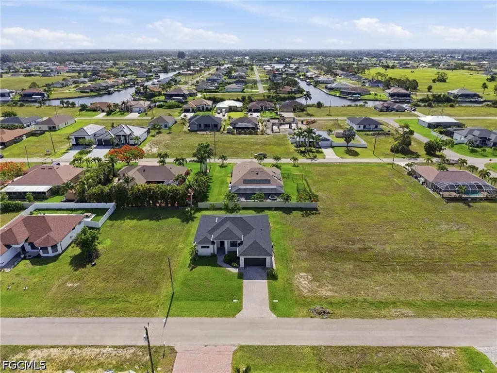 1813 NW 37th Place Cape Coral FL 33993