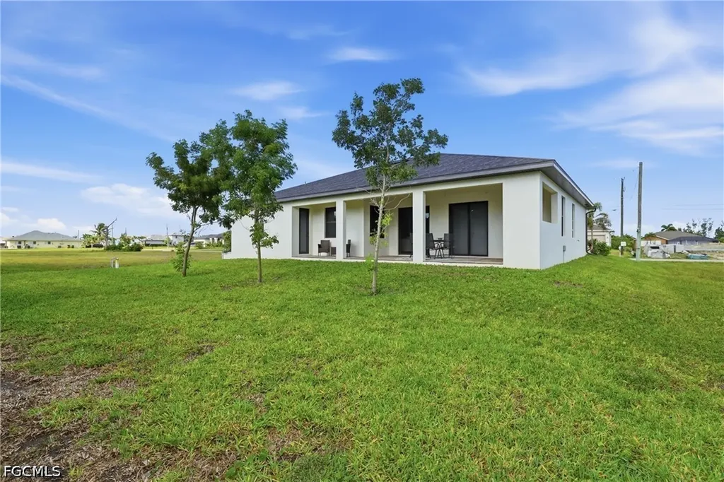 1813 NW 37th Place Cape Coral FL 33993