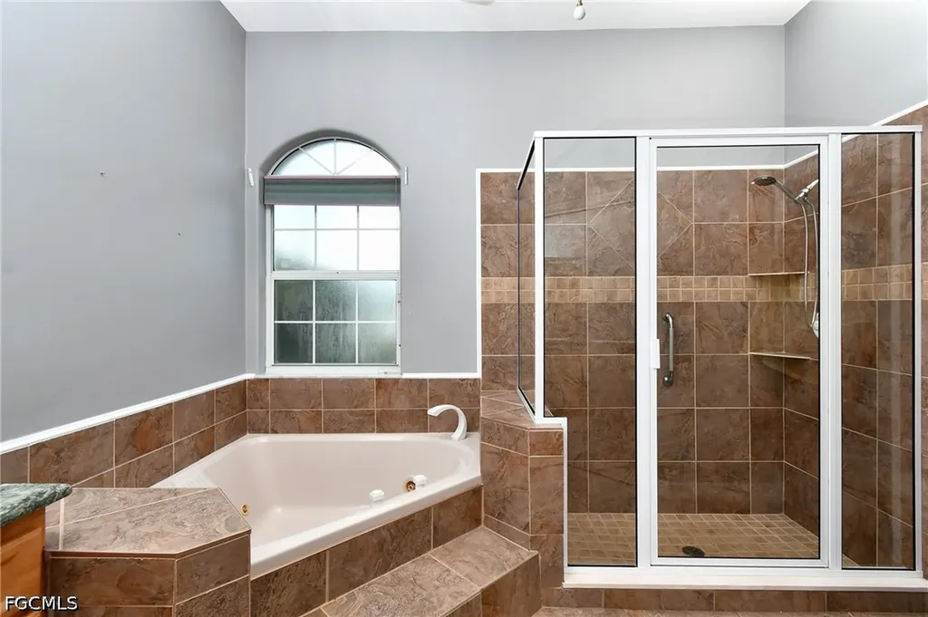 2313 SW 53rd Terrace Cape Coral FL 33914