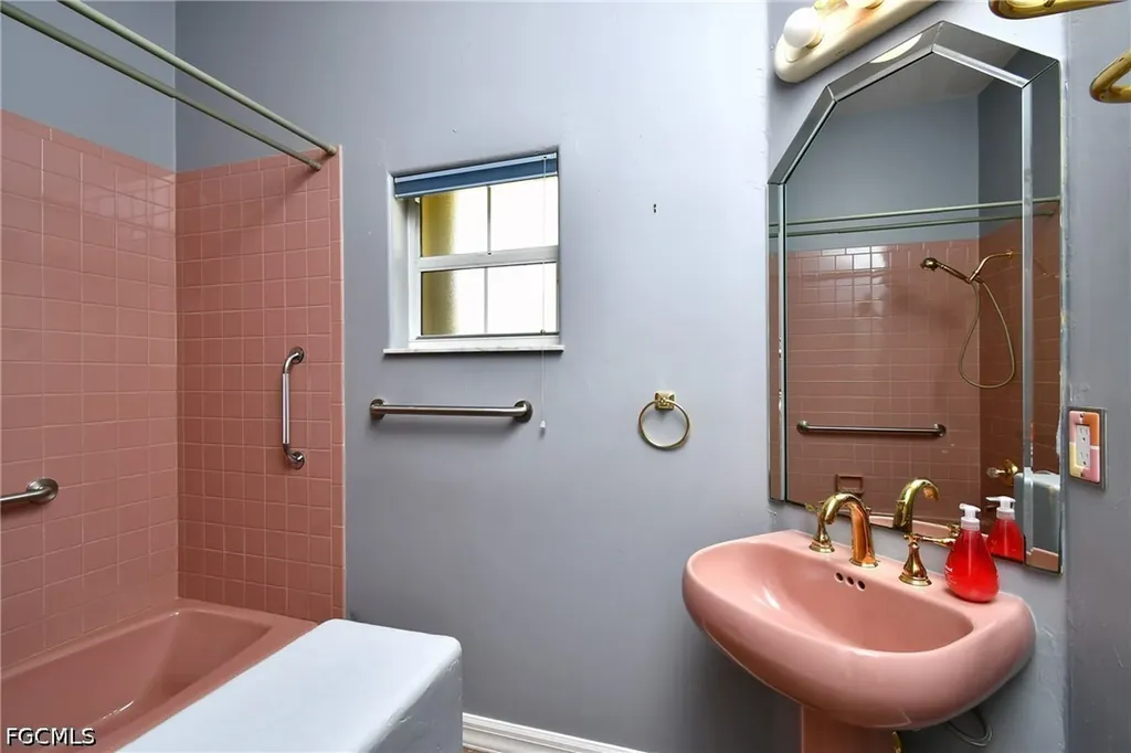 2313 SW 53rd Terrace Cape Coral FL 33914