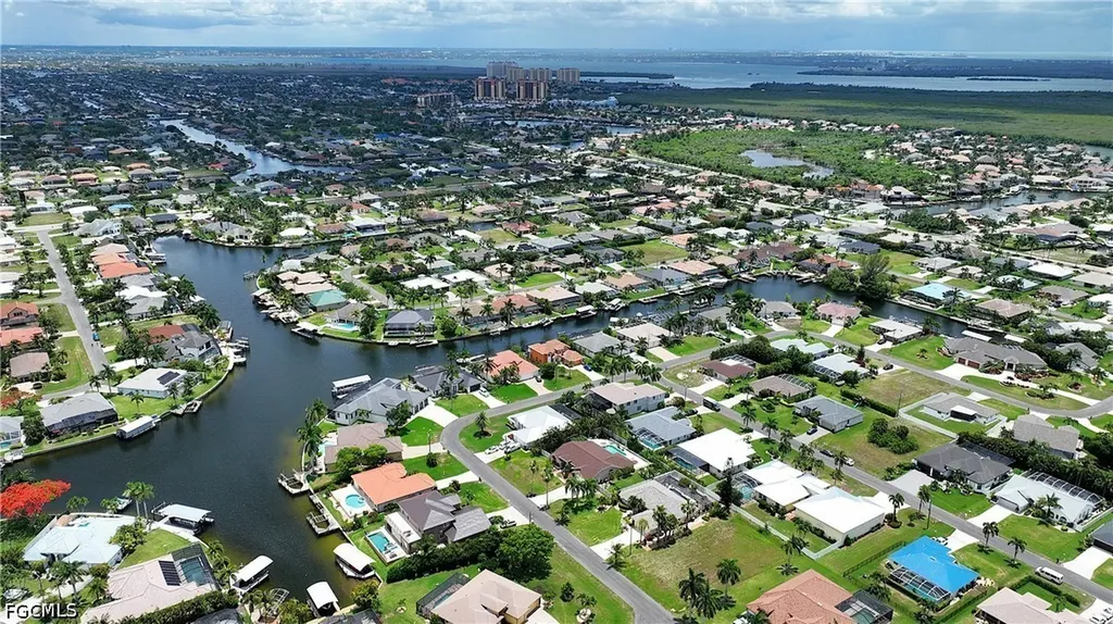 2313 SW 53rd Terrace Cape Coral FL 33914
